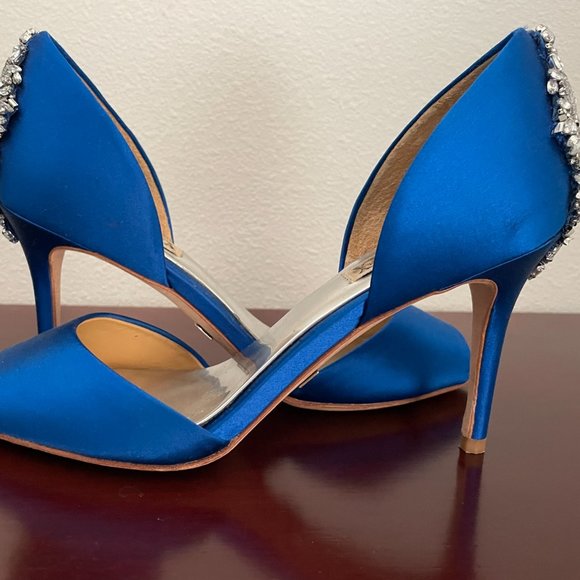 Brand: Badgley Mischka Maxine Satin Pumps - Picture 5 of 6